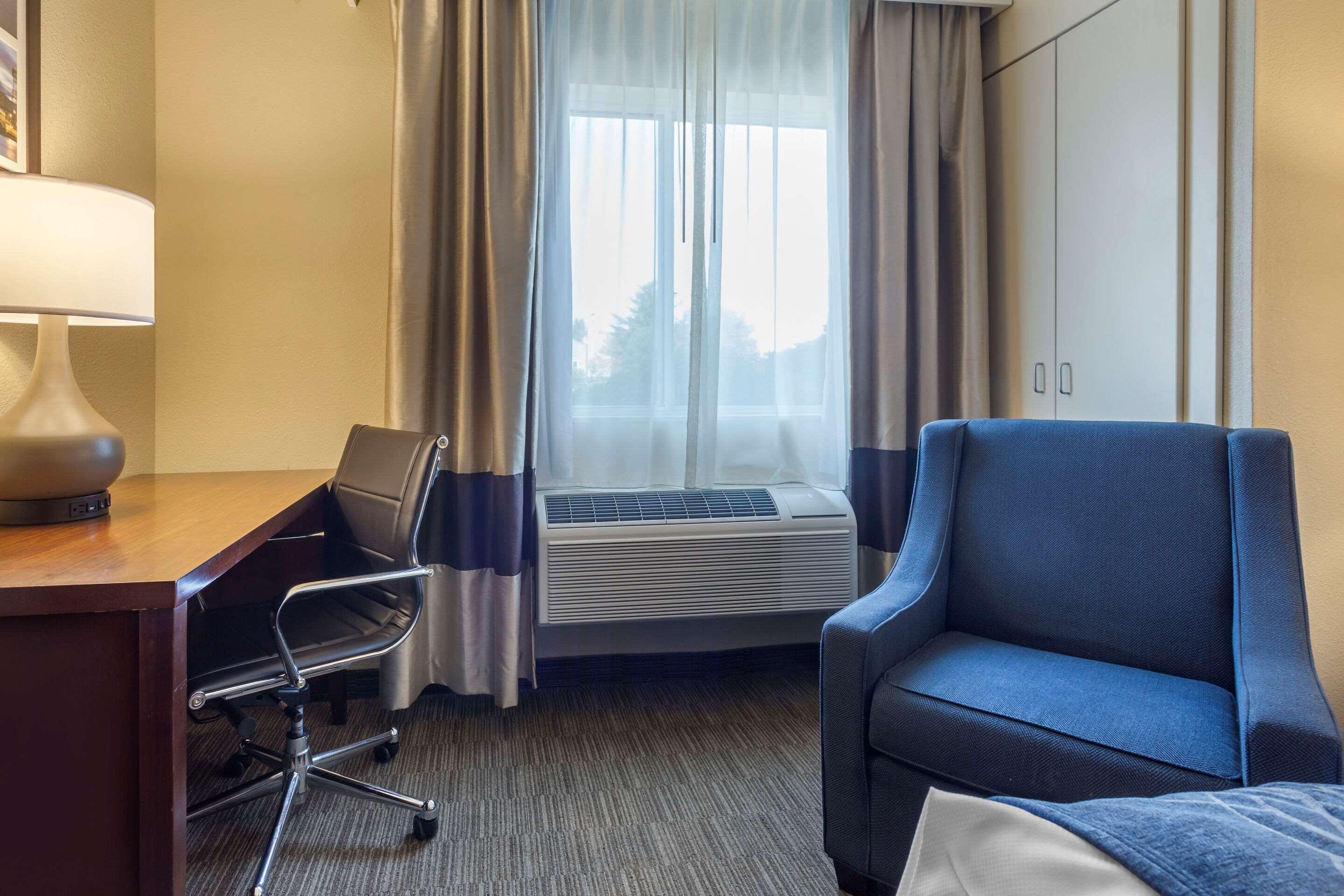 Comfort Inn Rockford Near Casino District Buitenkant foto