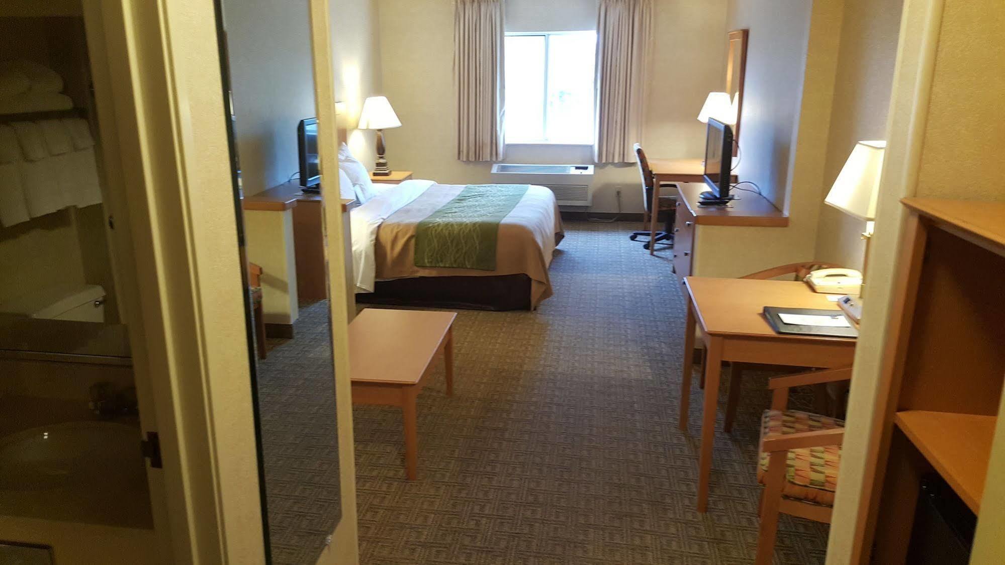 Comfort Inn Rockford Near Casino District Buitenkant foto